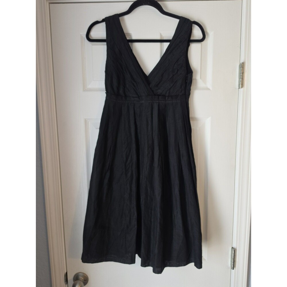 GAP Size 0 Black Pleated V-Neck Little Black Dress Silk Babydoll Empire Waist
